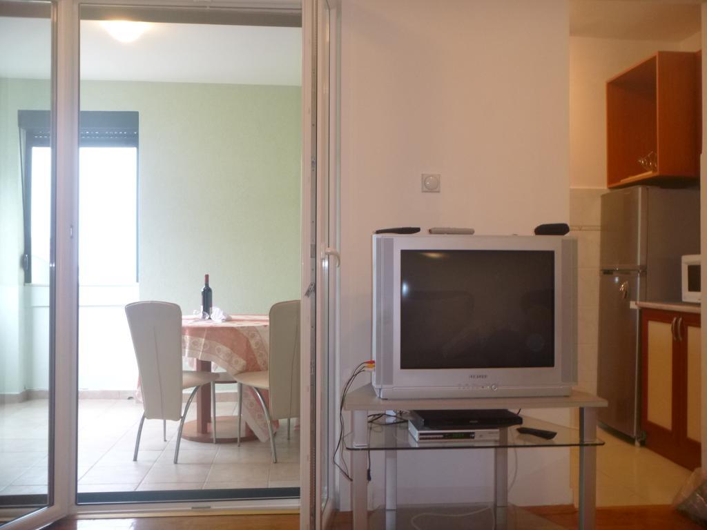 Apartman Ozi Petrovac Extérieur photo
