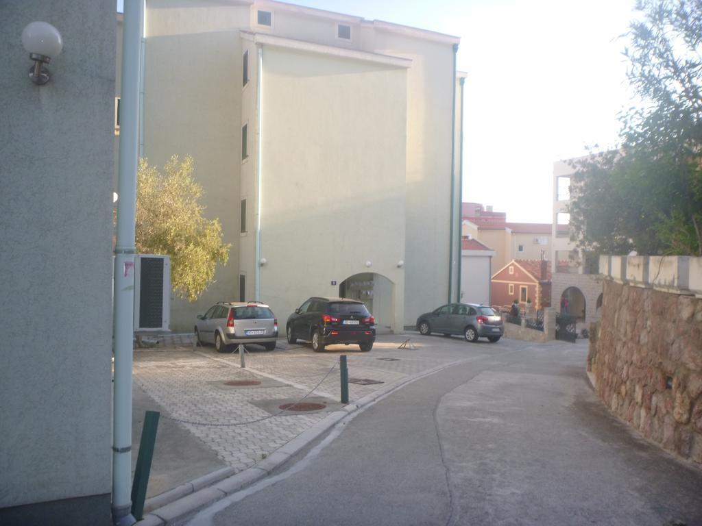 Apartman Ozi Petrovac Extérieur photo